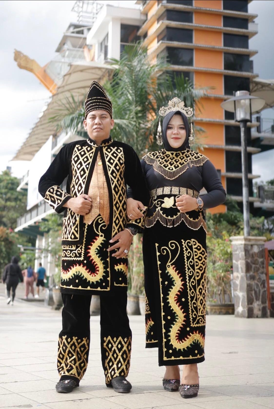 Fauzi & Taty (1)