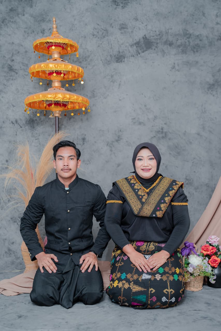 Nisa & Adi