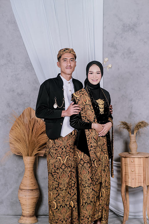 Dewi & Yoga