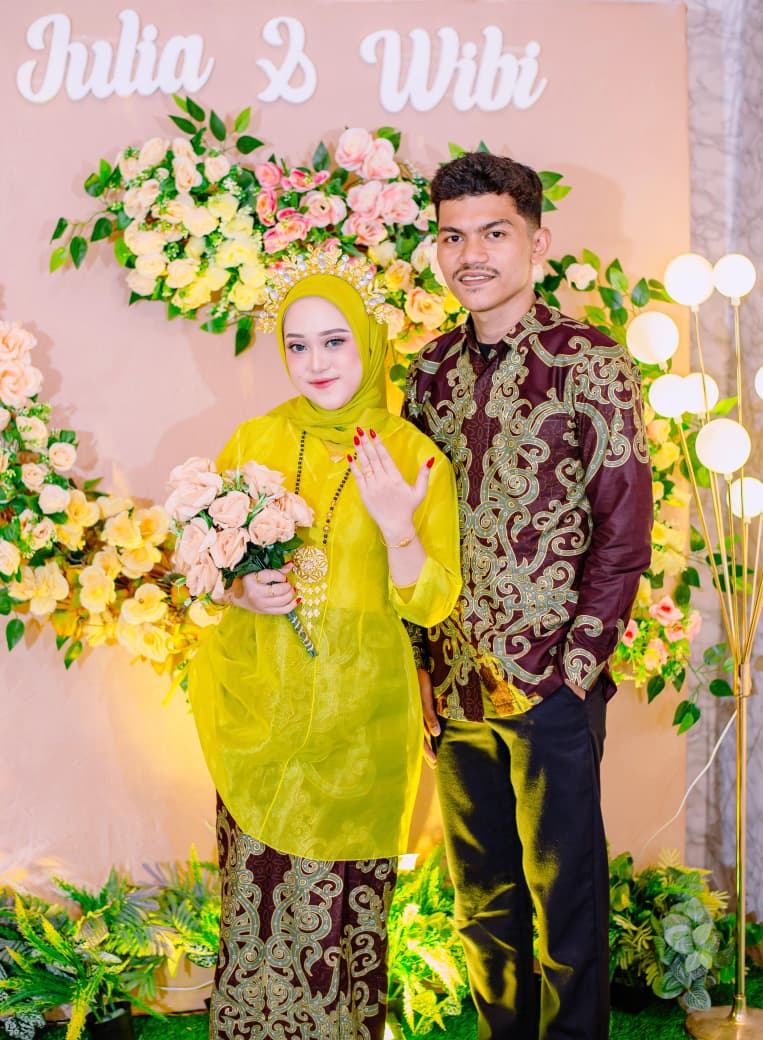 Julia & Wibi
