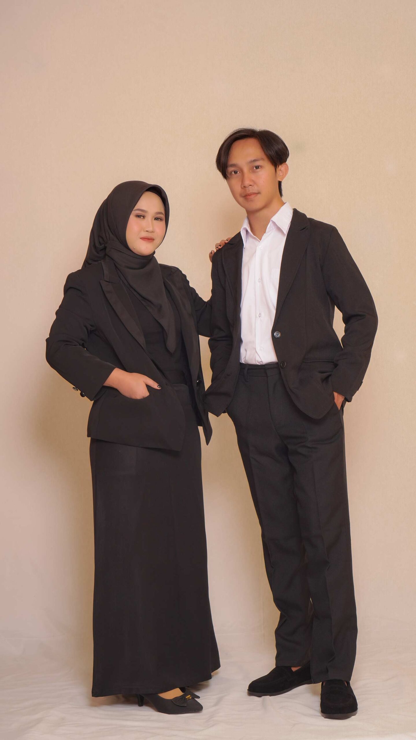 Pratiwi & Agung