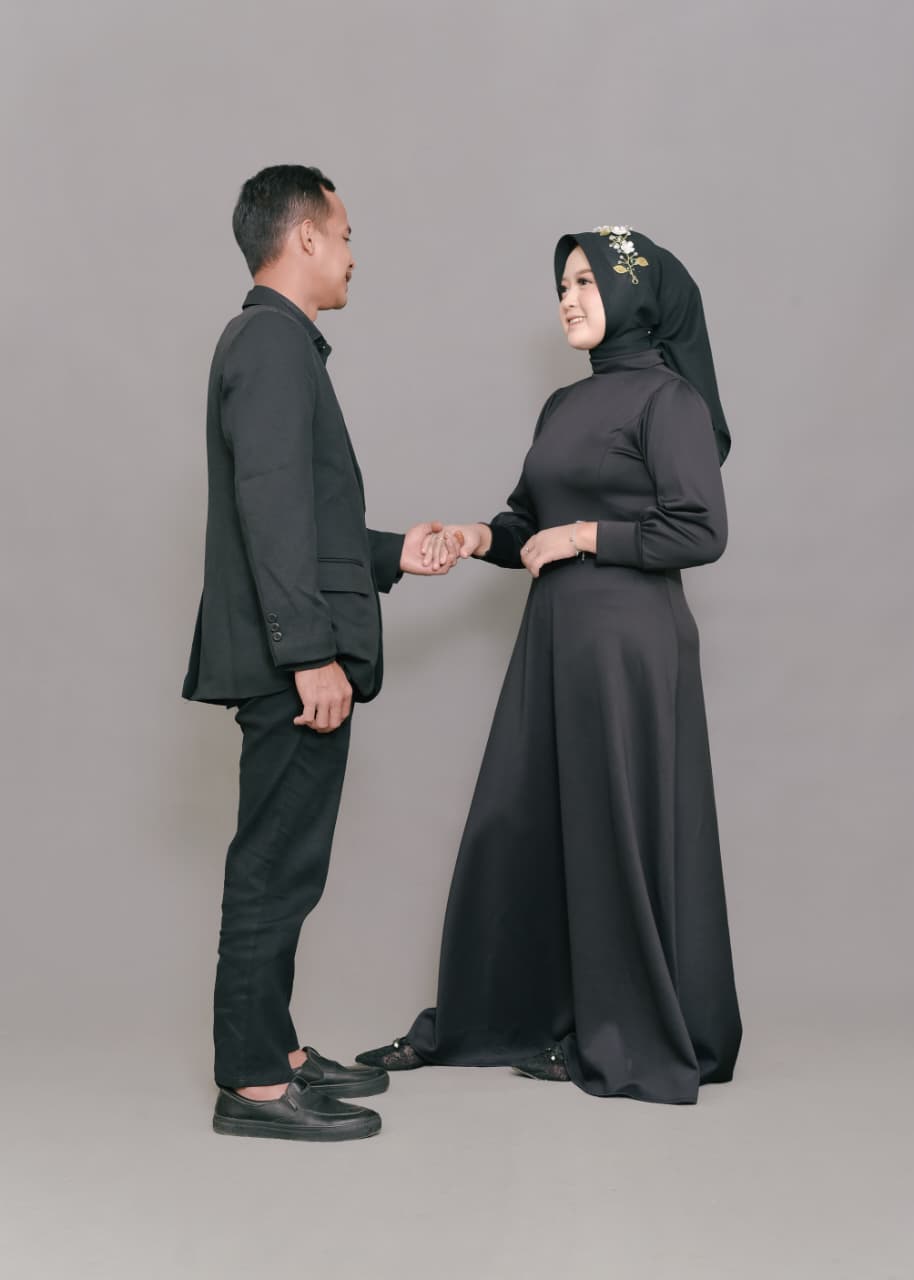Tia & Wahid