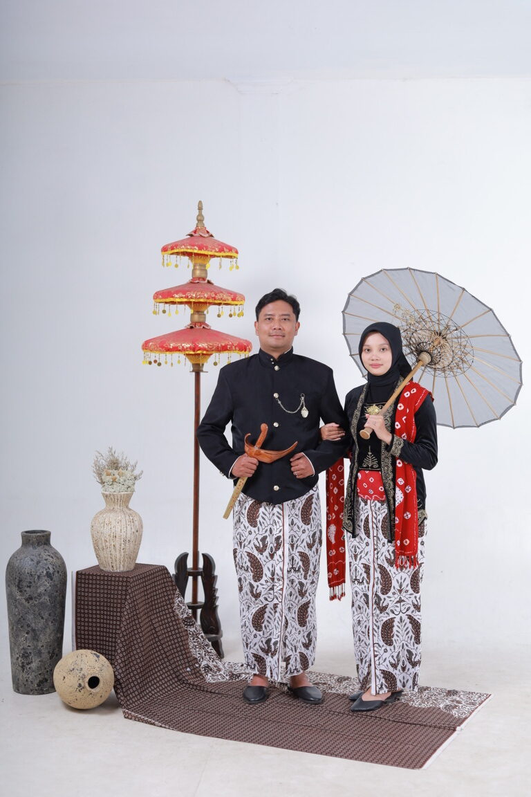Arya & Rohani