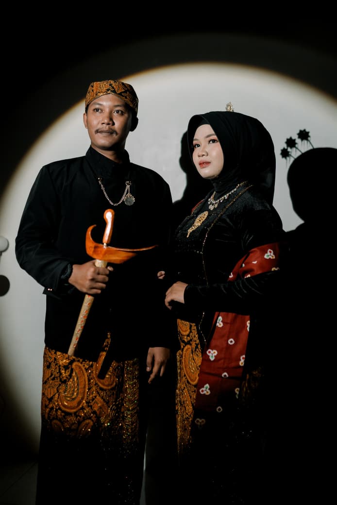 Icha & Iqbal