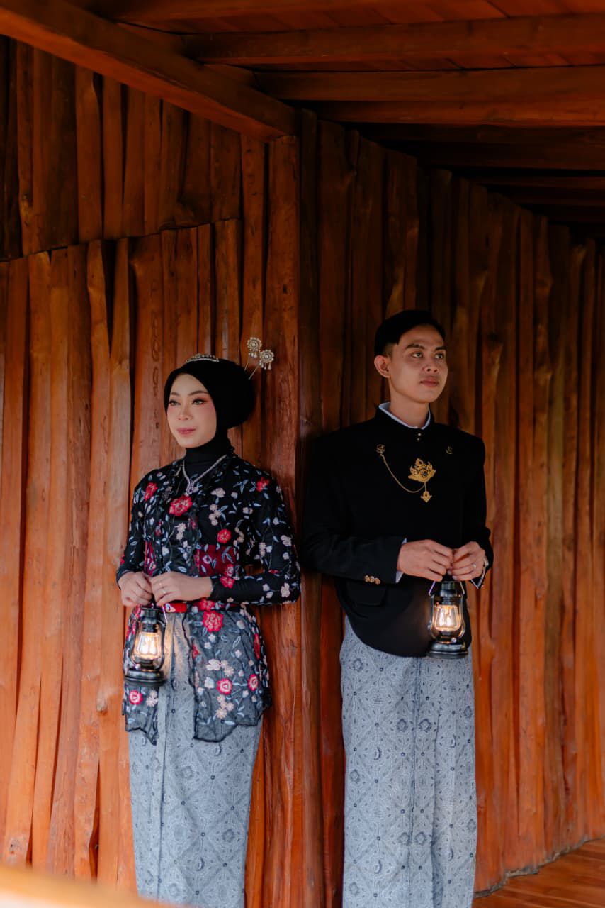 Nining & Ghofur