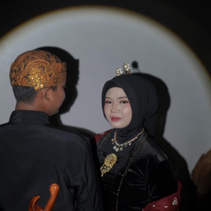 Icha & iqbal 2 (2)